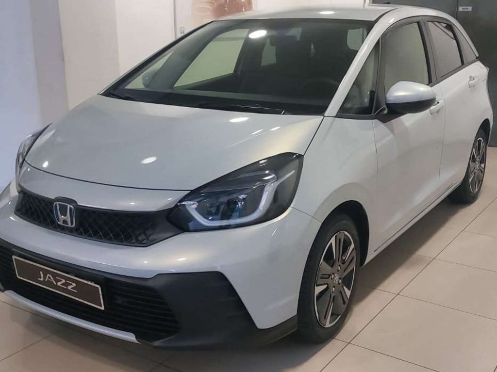 Honda Jazz  15 Advance